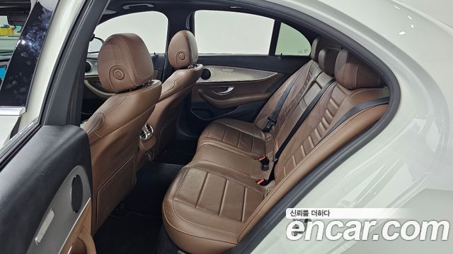 Mercedes-Benz E-Class E300 Avantgarde