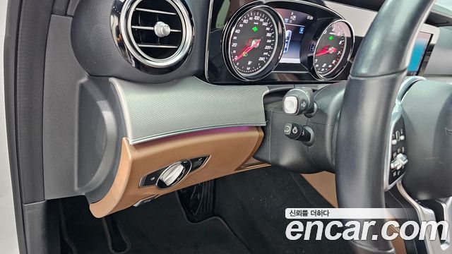 Mercedes-Benz E-Class E300 Avantgarde