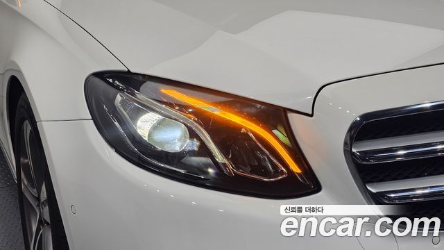 Mercedes-Benz E-Class E300 Avantgarde