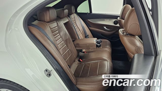 Mercedes-Benz E-Class E300 Avantgarde