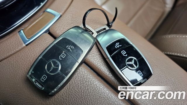 Mercedes-Benz E-Class E300 Avantgarde