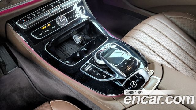 Mercedes-Benz E-Class E300e 4MATIC Exclusive