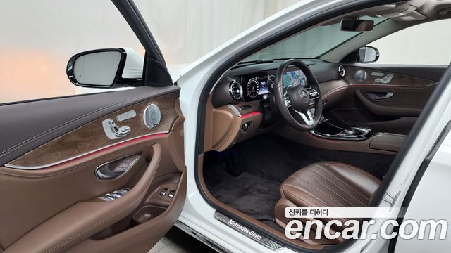 Mercedes-Benz E-Class E300e 4MATIC Exclusive