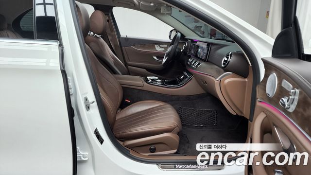 Mercedes-Benz E-Class E300e 4MATIC Exclusive