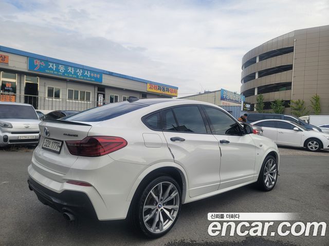 BMW X4 M40i