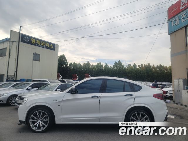 BMW X4 M40i