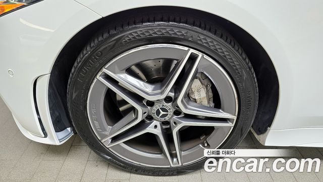 Mercedes-Benz CLS-Class CLS300d AMG Line