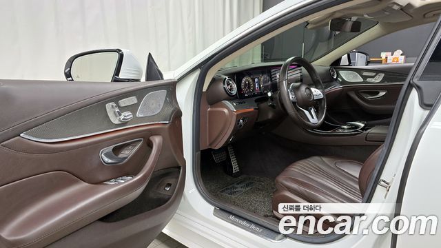 Mercedes-Benz CLS-Class CLS300d AMG Line