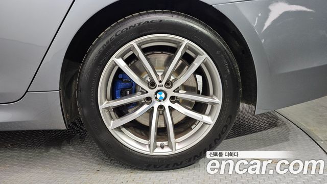 BMW 5-Series 530i xDrive M Sport Package Plus