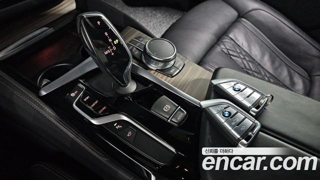 BMW 5-Series 530i xDrive M Sport Package Plus