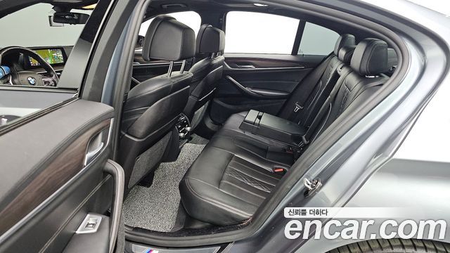 BMW 5-Series 530i xDrive M Sport Package Plus