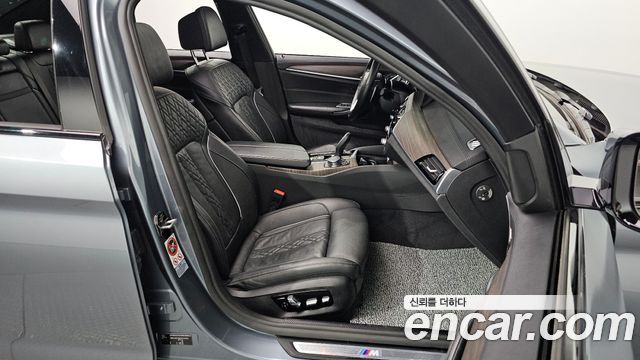 BMW 5-Series 530i xDrive M Sport Package Plus