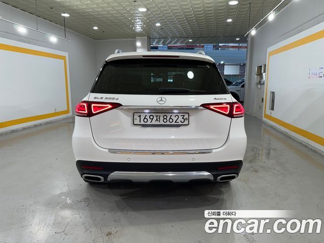Mercedes-Benz GLE-Class GLE300d 4MATIC