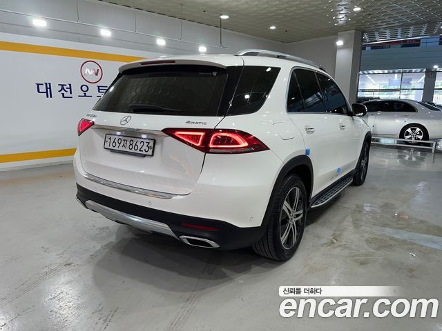 Mercedes-Benz GLE-Class GLE300d 4MATIC