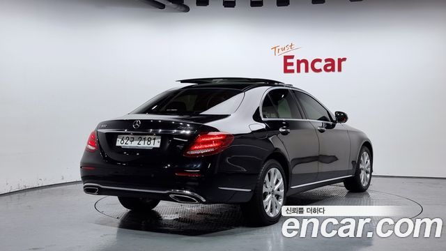 Mercedes-Benz E-Class E300 4MATIC Exclusive