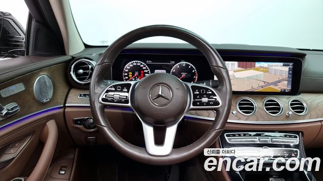 Mercedes-Benz E-Class E300 4MATIC Exclusive