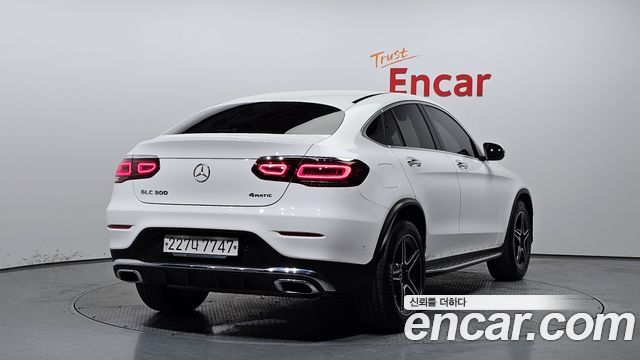Mercedes-Benz GLC-Class GCL300 4MATIC Coupe