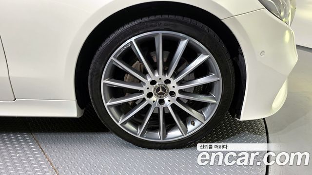 Mercedes-Benz E-Class E220d Cabriolet