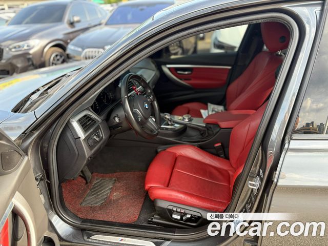 BMW 3Series (F30) 330i M Sport Shadow