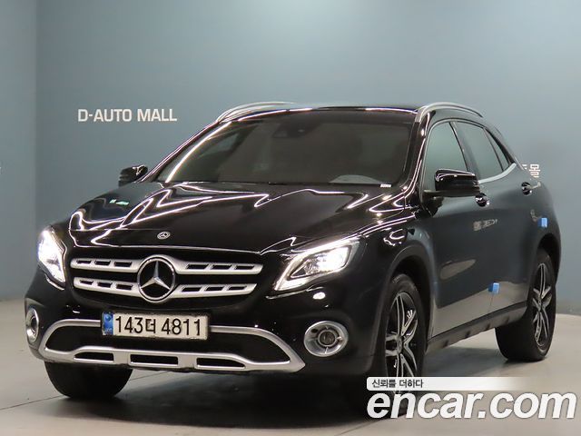 Mercedes-Benz GLA-Class GLA220 Premium