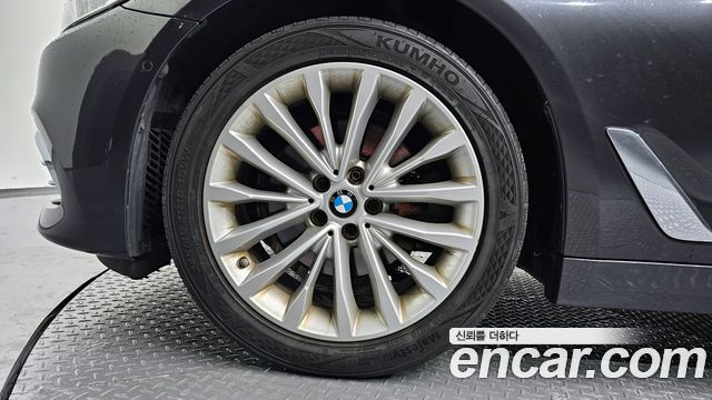 BMW 5-Series 520d Luxury Plus
