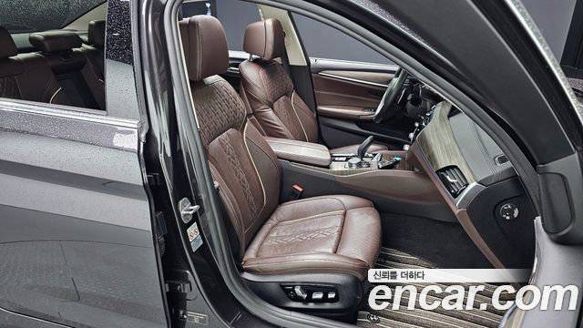 BMW 5-Series 520d Luxury Plus