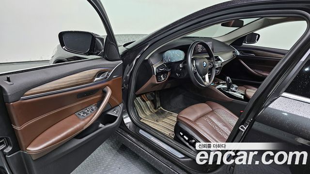BMW 5-Series 520d Luxury Plus