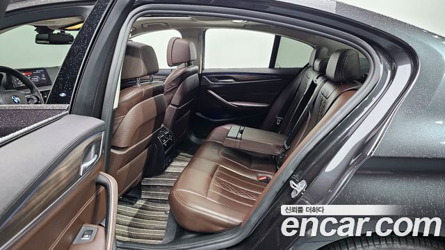 BMW 5-Series 520d Luxury Plus