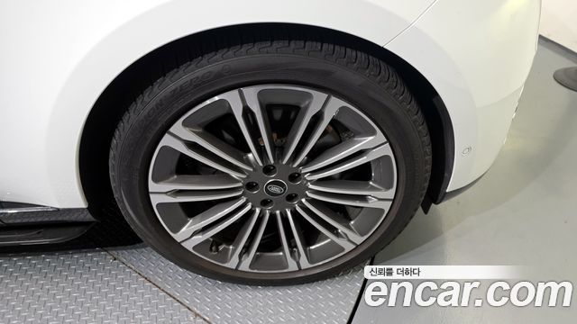 Land Rover Range Rover P530 Autobiography Long Wheel Base