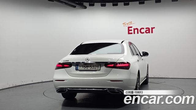 Mercedes-Benz E-Class E250 Avantgarde