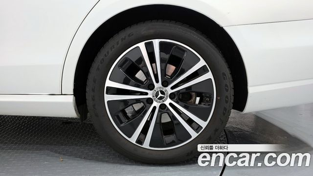 Mercedes-Benz E-Class E250 Avantgarde