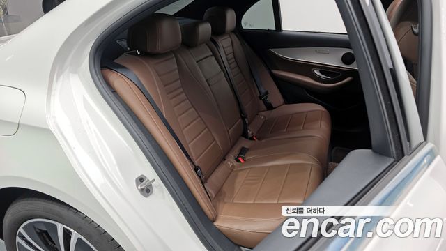 Mercedes-Benz E-Class E250 Avantgarde