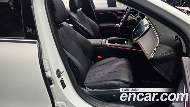 Mercedes-Benz E-Class E200 Avantgarde