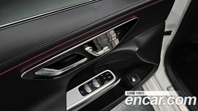 Mercedes-Benz E-Class E200 Avantgarde