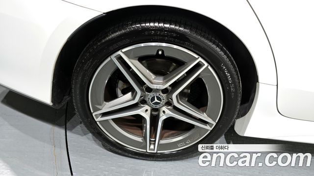 Mercedes-Benz CLS-Class CLS300d AMG Line