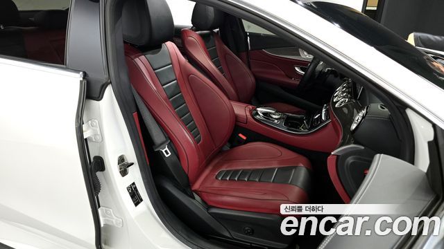 Mercedes-Benz CLS-Class CLS300d AMG Line