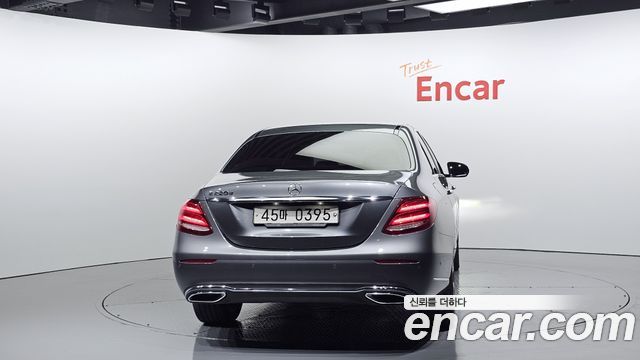 Mercedes-Benz E-Class E220d Exclusive
