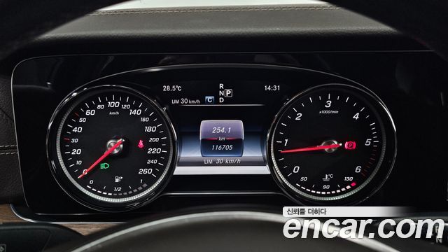 Mercedes-Benz E-Class E220d Exclusive