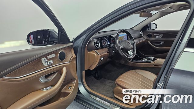Mercedes-Benz E-Class E220d Exclusive