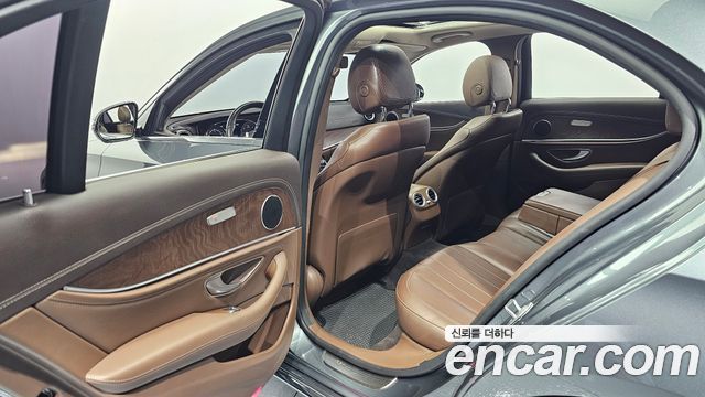 Mercedes-Benz E-Class E220d Exclusive