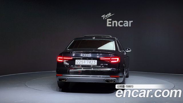 Audi A4 40 TFSI Premium