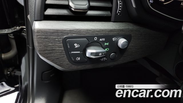 Audi A4 40 TFSI Premium