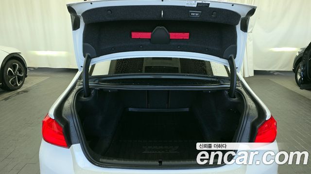 BMW 5-Series 520i M Sport