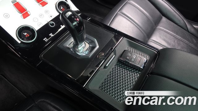 Land Rover Range Rover Evoque D180 R-Dynamic SE