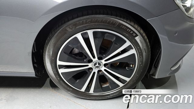 Mercedes-Benz E-Class E250 Avantgarde