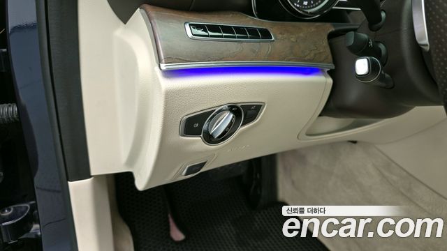 Mercedes-Benz E-Class E220d Exclusive