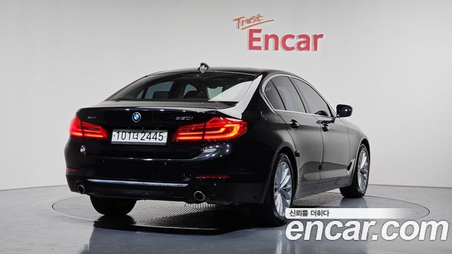BMW 5-Series 530i xDrive Luxury Plus