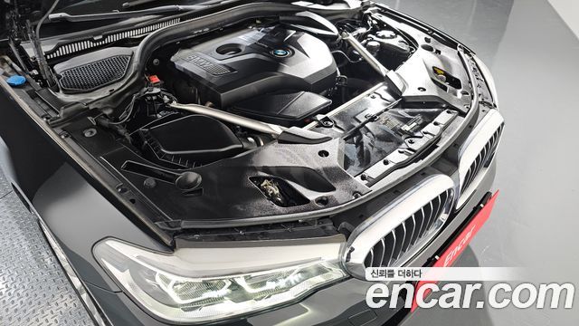BMW 5-Series 530i xDrive Luxury Plus