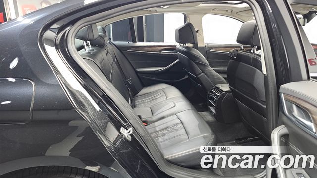 BMW 5-Series 530i xDrive Luxury Plus