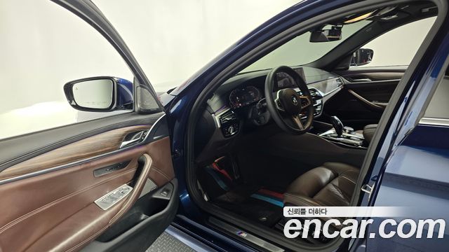 BMW 5-Series 520i M Sport